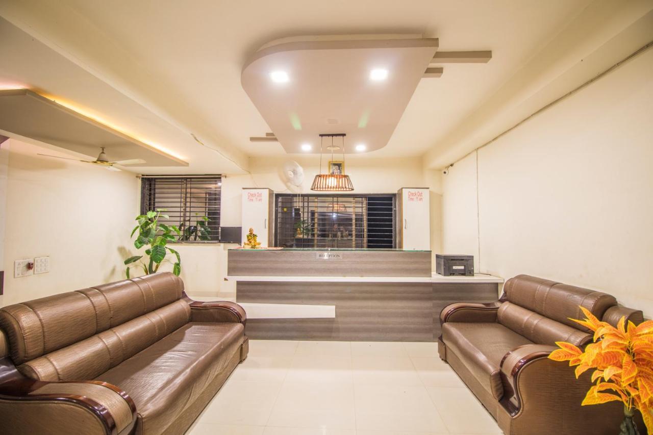 Hotel Yogiraj Palace Shegaon Luaran gambar