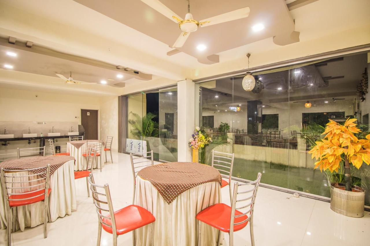 Hotel Yogiraj Palace Shegaon Luaran gambar